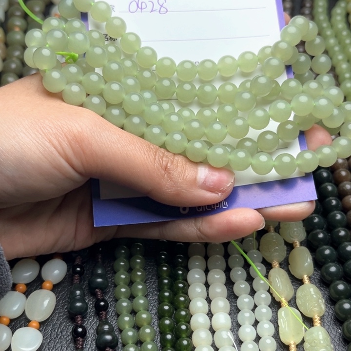 和田玉未镶嵌颈饰阿*