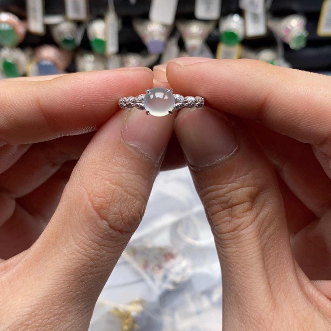 翡翠戒指银S925镶嵌天然缅甸翡翠a货