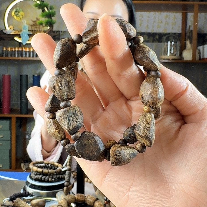 沉香手串小*九九沉奇楠沉香树钉油手串2串20克