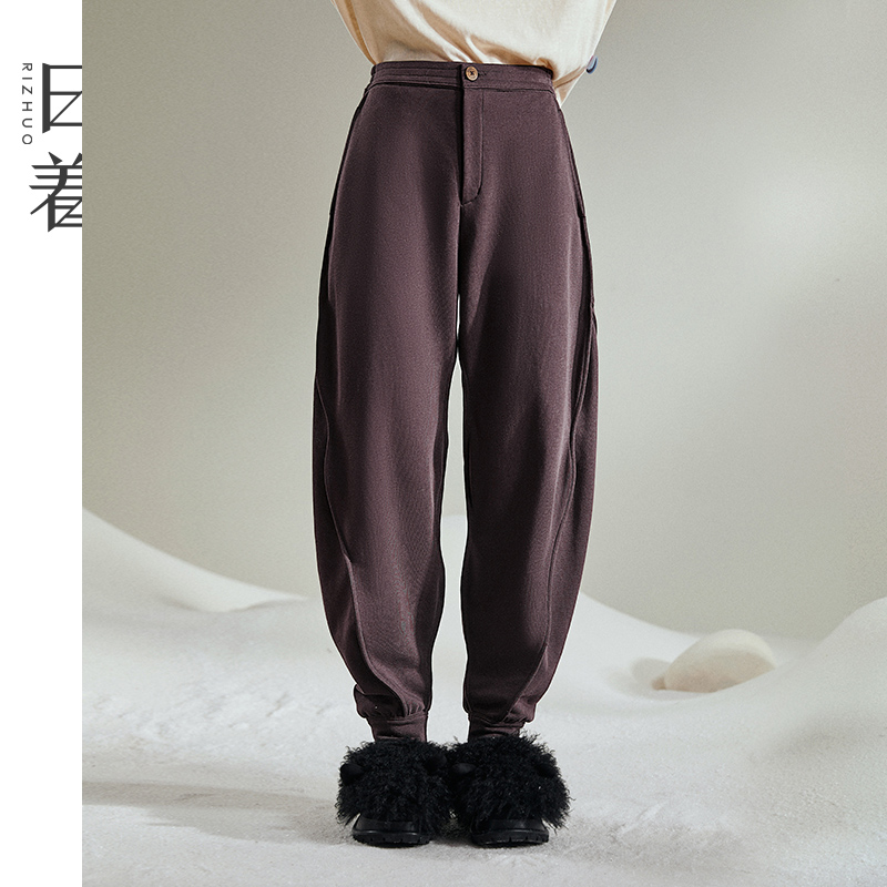 日着雪怪扭扭休闲裤女士2025新款秋季宽松慵懒束脚裤子Z254065K1