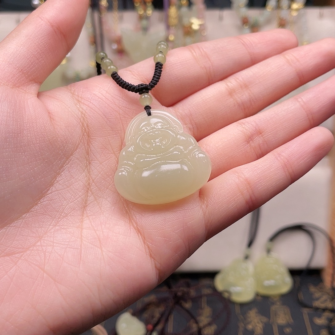 石英质玉未镶嵌颈饰30绿佛 普通