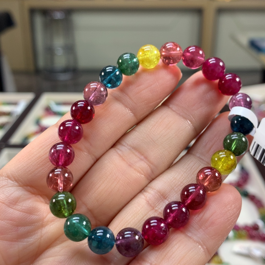 美***活未镶嵌碧玺手链7.9左右