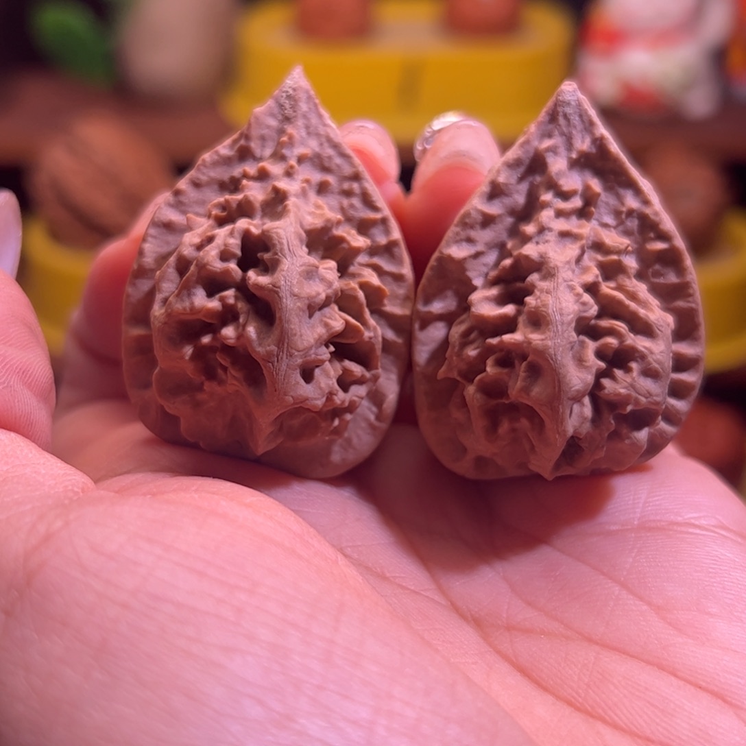 文玩核桃吊坠核桃47磕碰