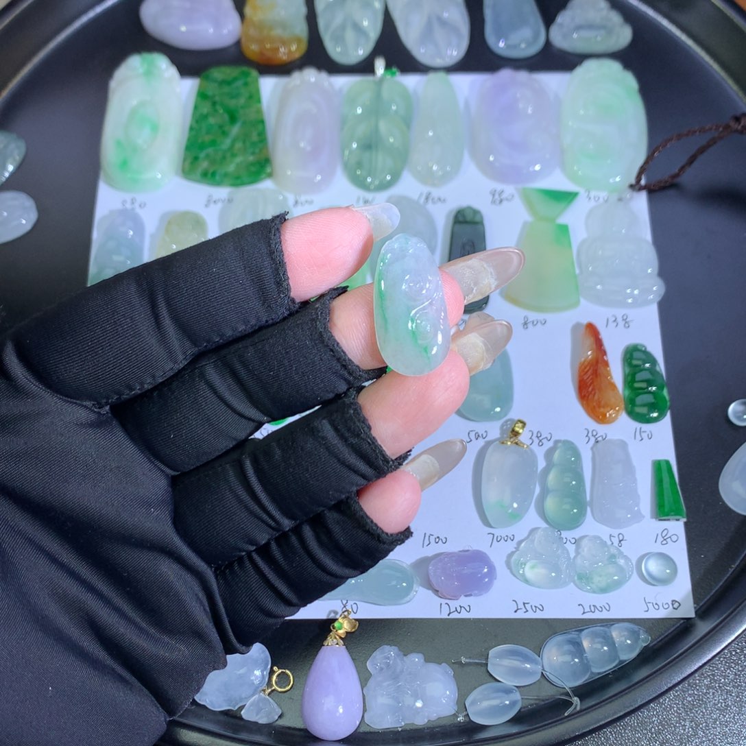 翡翠未镶嵌吊坠(不含链)飘花如意