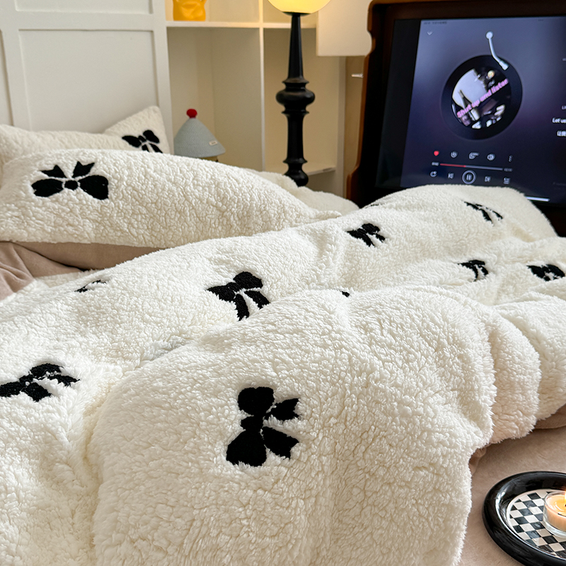 软绵绵加厚冬季蝴蝶结刺绣绵羊绒保暖四件套珊瑚牛奶绒被套床品