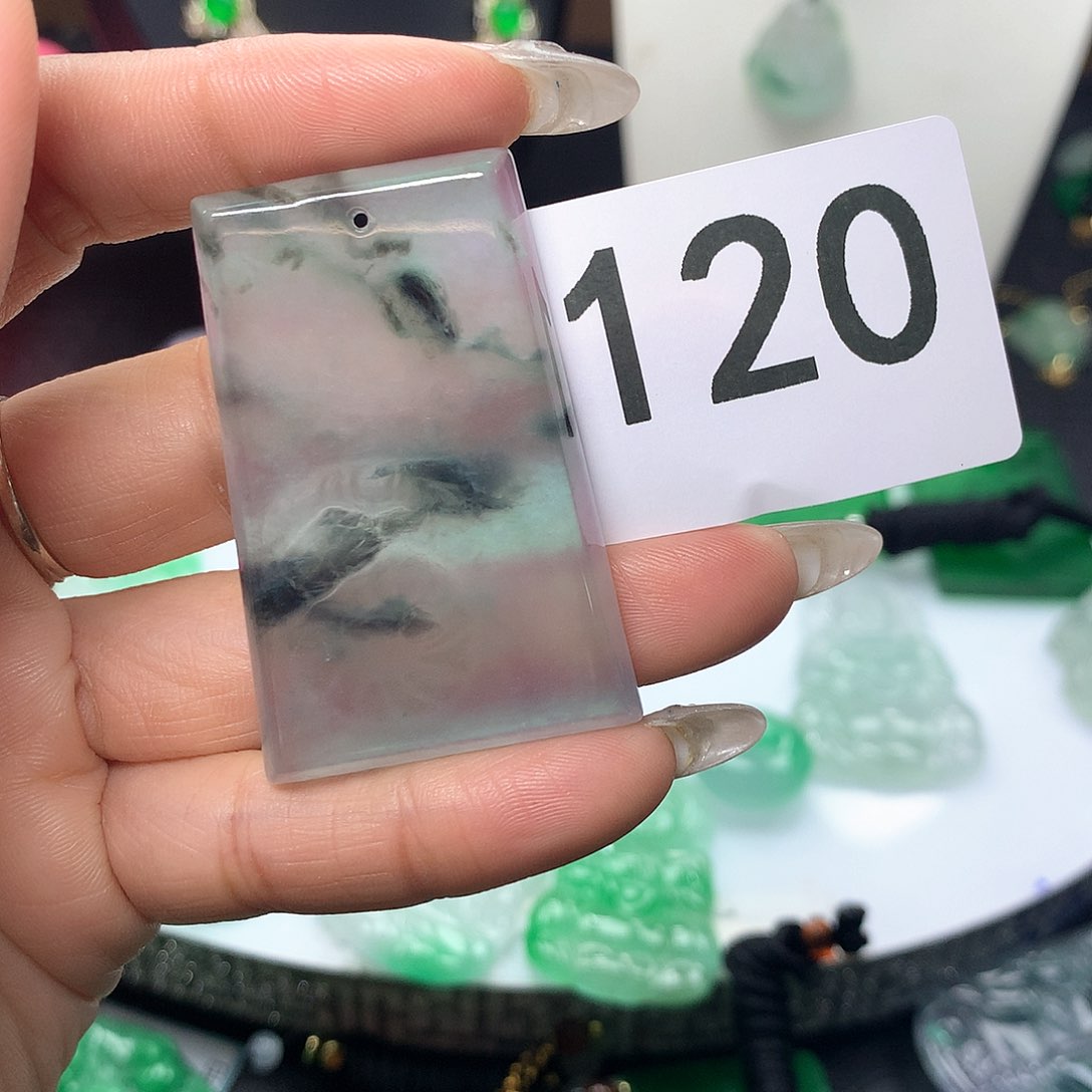 翡翠吊坠(赠链)未镶嵌