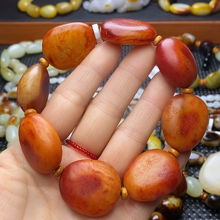 守***人和田玉未镶嵌手链