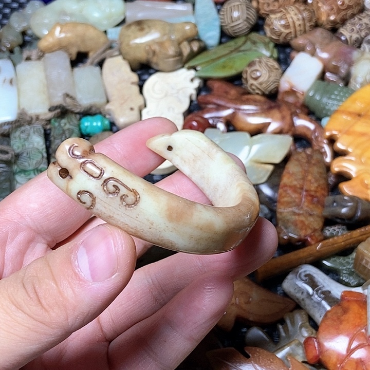 和田玉未镶嵌颈饰61