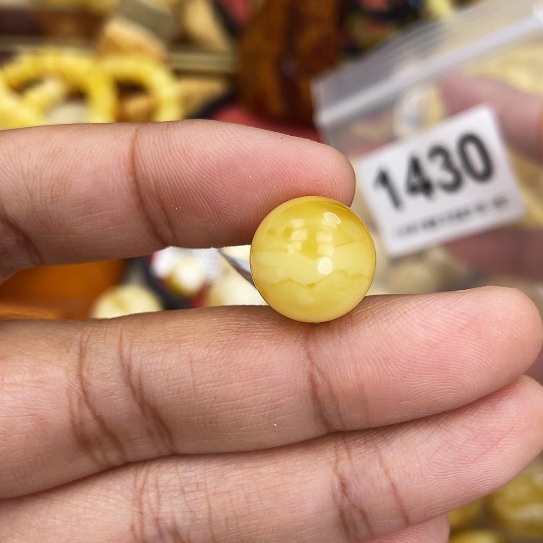 蜜蜡未镶嵌珠宝奇石14