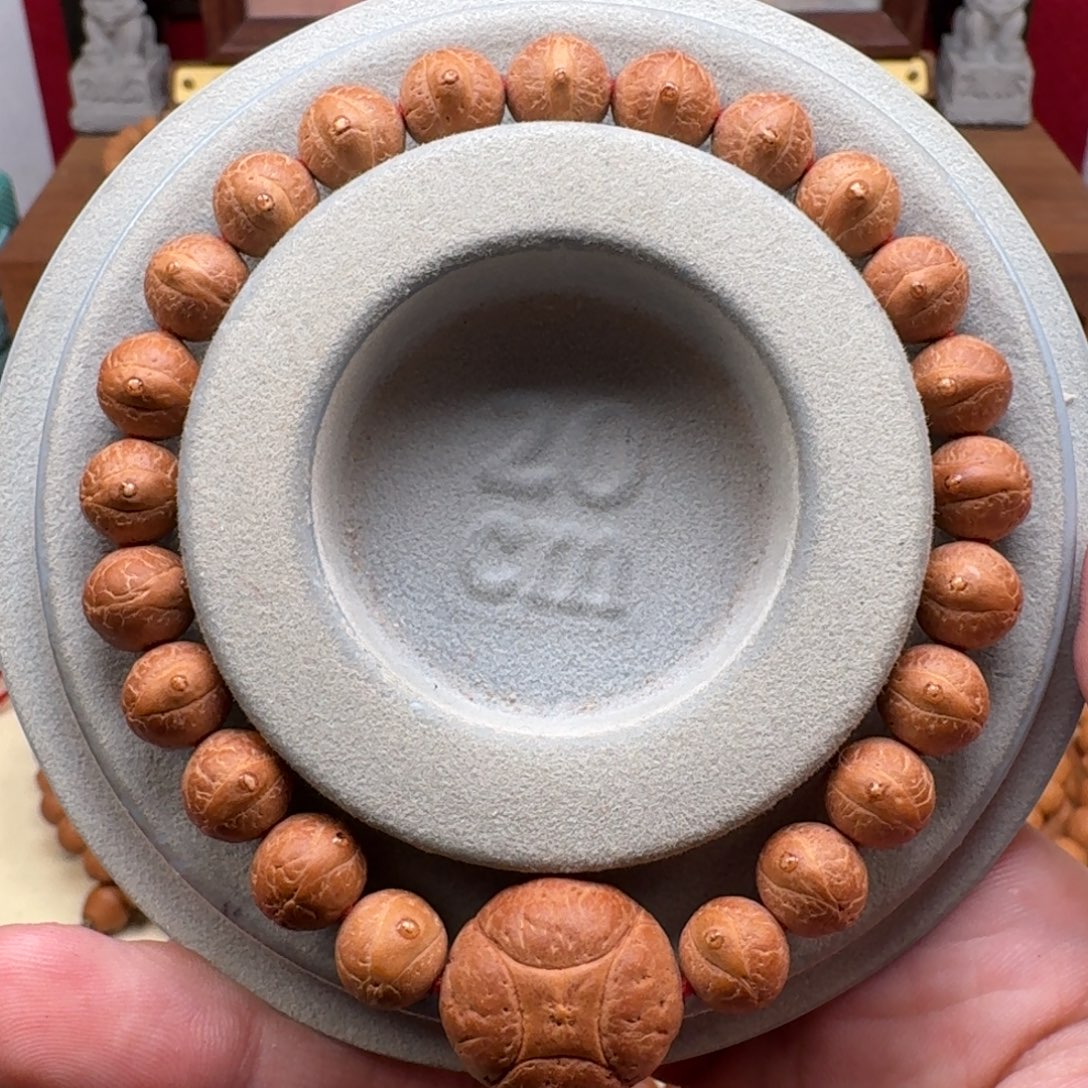 浪***。凤眼菩提吊坠9.5尺寸言澈