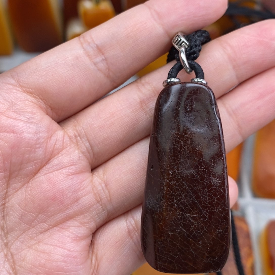 琥珀吊坠(赠链)未镶嵌