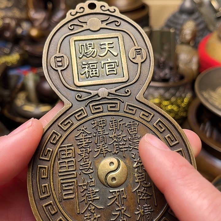 精美铜器批发档口