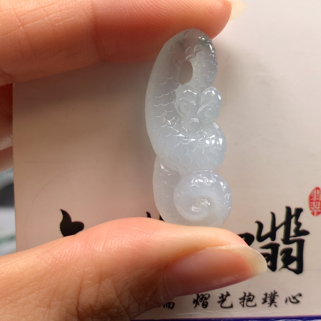 翡翠颈饰未镶嵌小蛇吊坠