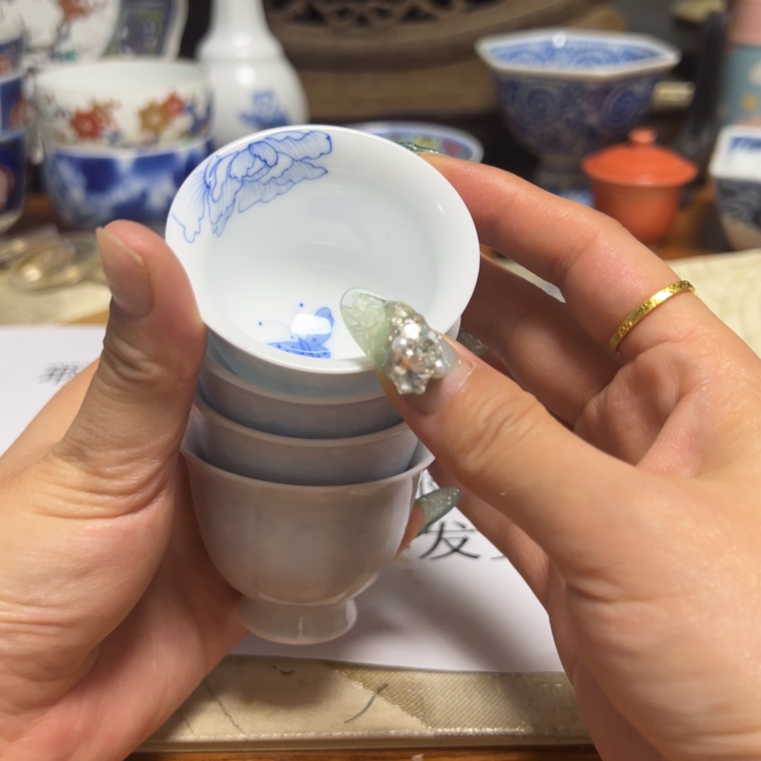 伦***文文清货中好看的杯杯