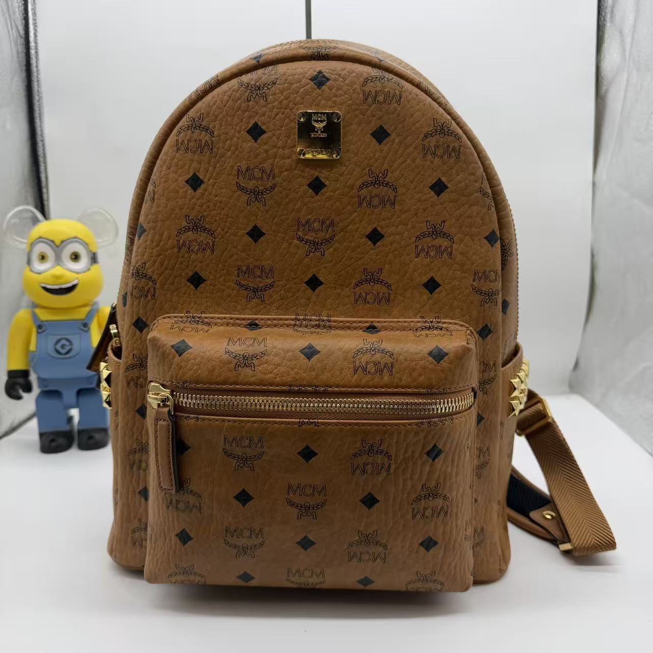 99新 MCM 奢得/干邑色小中号书包
