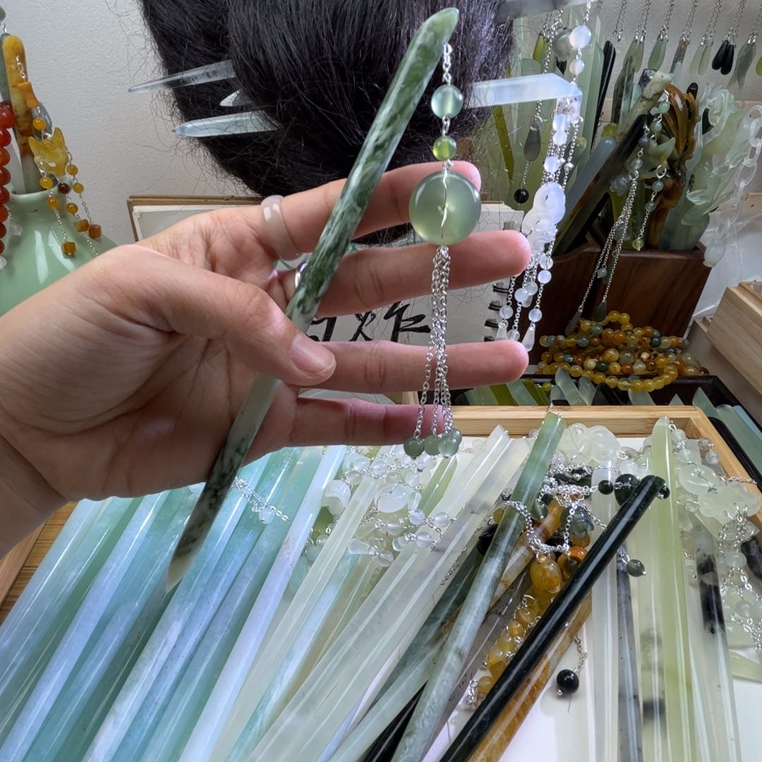 蛇纹石玉发饰合金