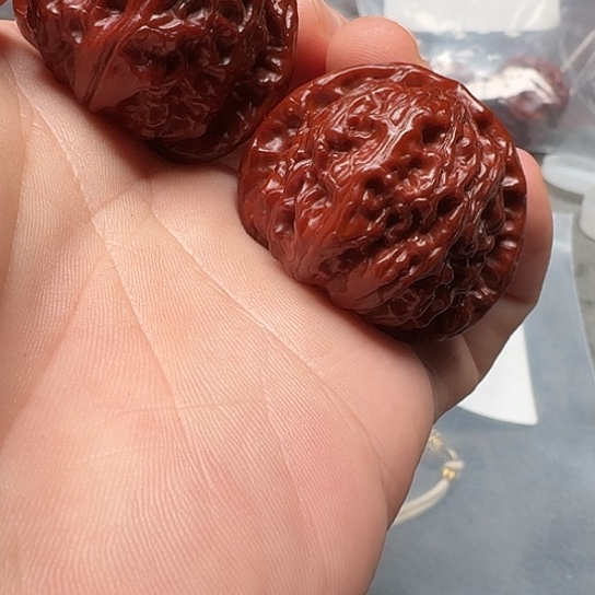 文玩核桃吊坠白狮子075