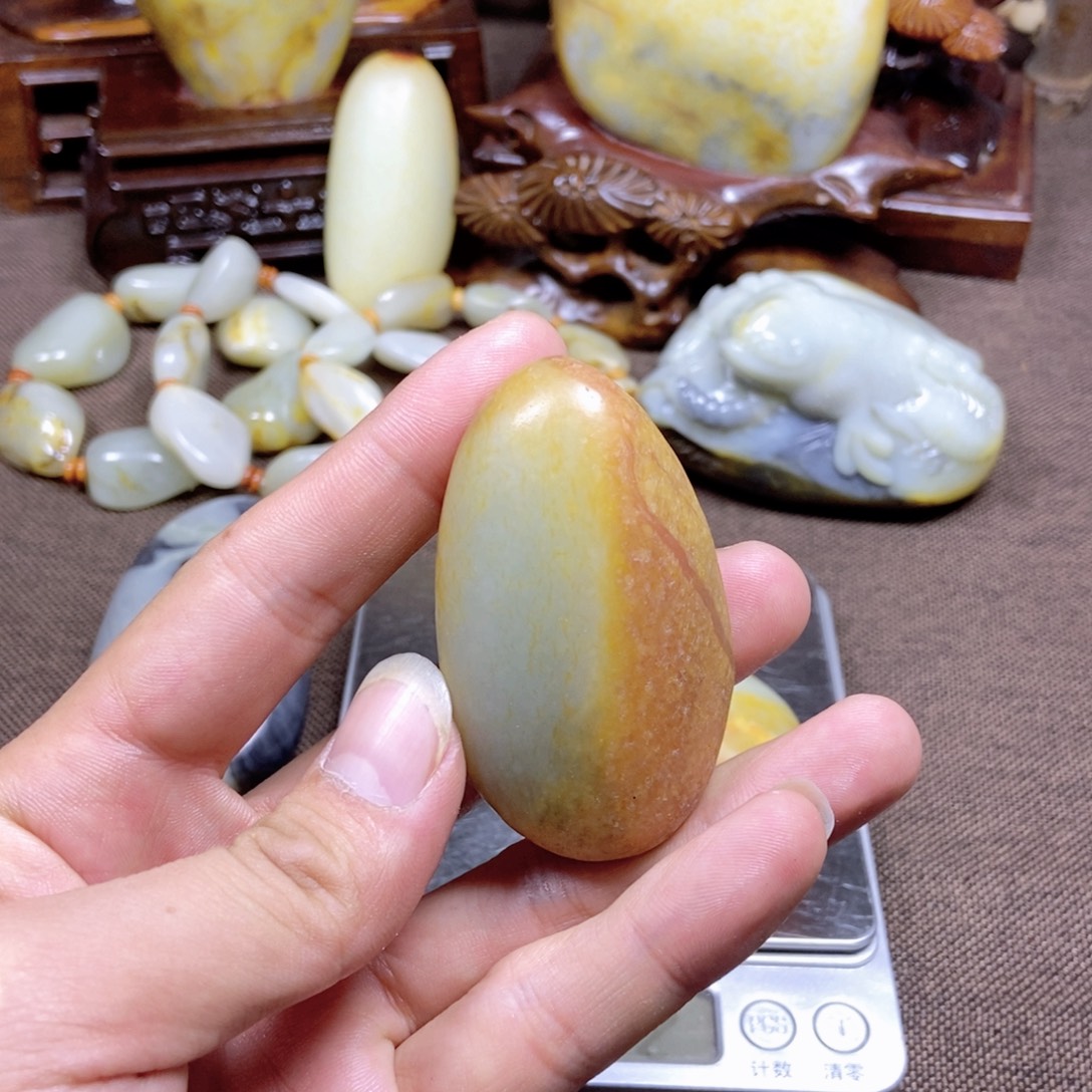 二***哥和田玉未镶嵌挂件