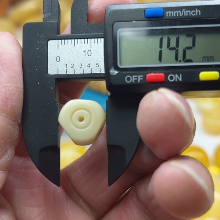琥珀（矿物珀）裸石未镶嵌