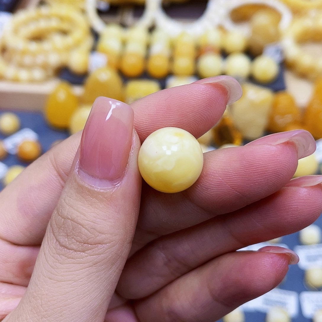 未镶嵌琥珀裸石单珠尺寸14.2mm瑕疵.福利款