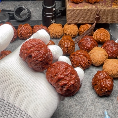 文玩核桃把件血麒麟43