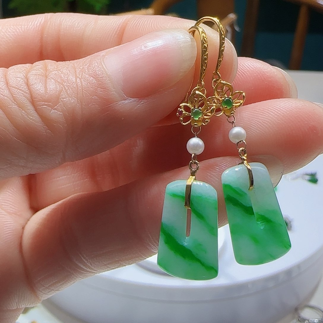 翡翠耳饰18K金镶嵌天然缅甸a货翡翠