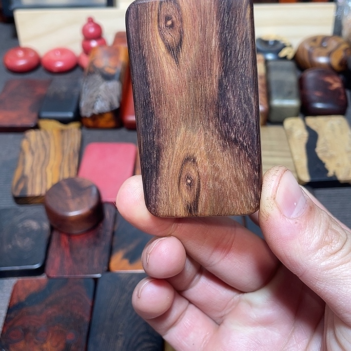 就***你大叶紫檀（黑酸枝木类）