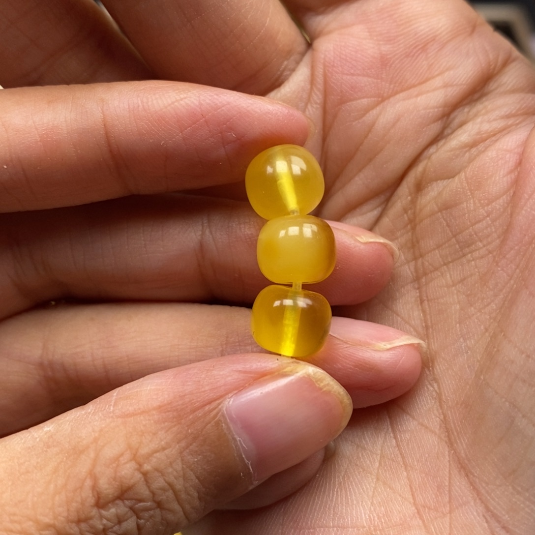 琥珀未镶嵌裸石蜜蜡