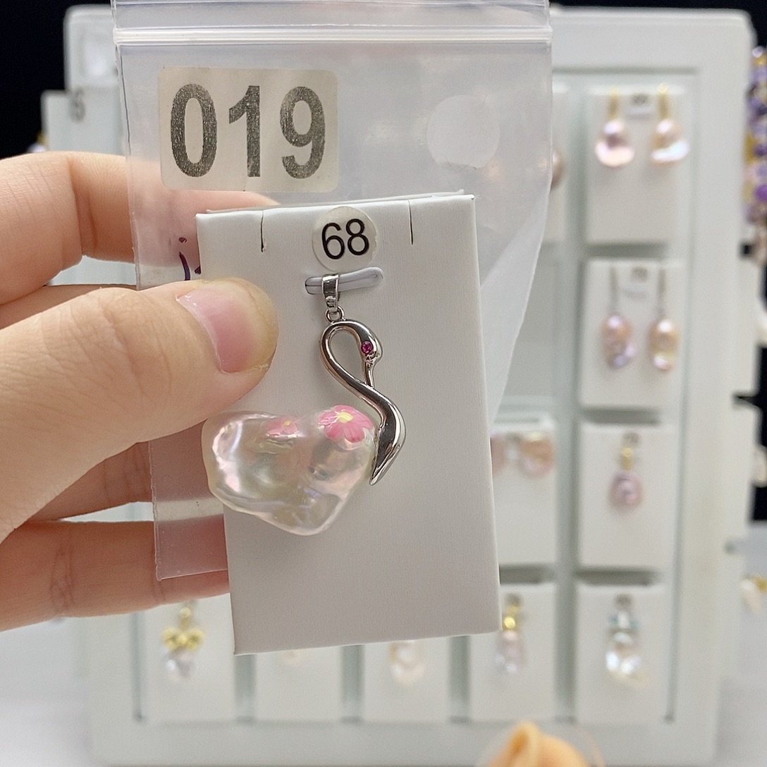 合金淡水珍珠颈饰