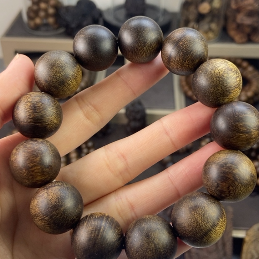 【闪购商品】沉香手串琥****选越南芽庄白棋留疤