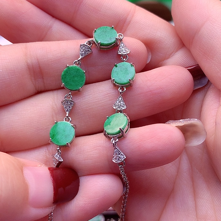 翡翠颈饰银S925镶嵌翡翠