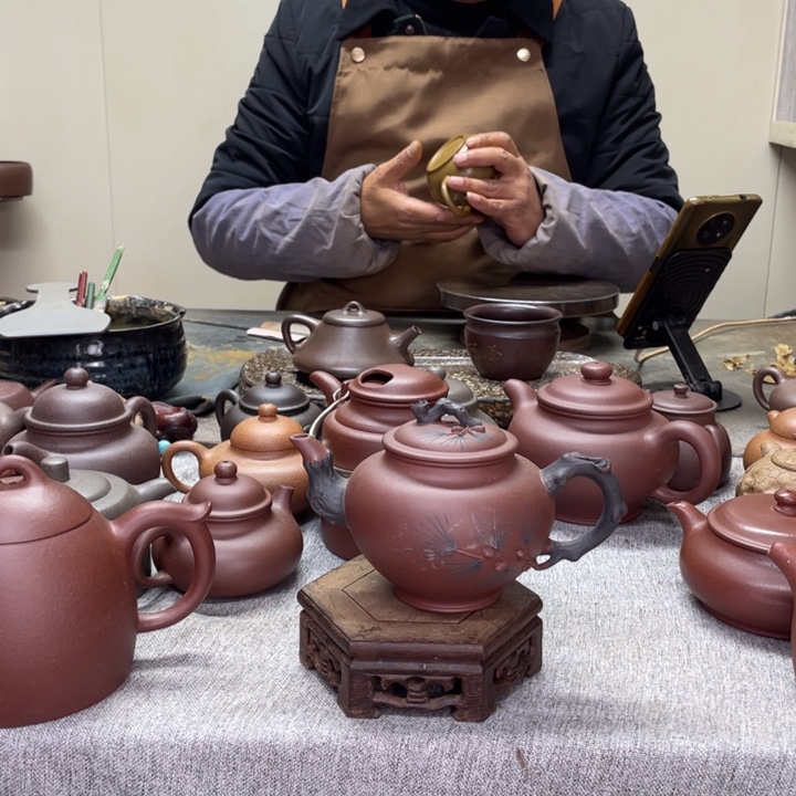 紫泥茶壶松针报春450c半手工制作