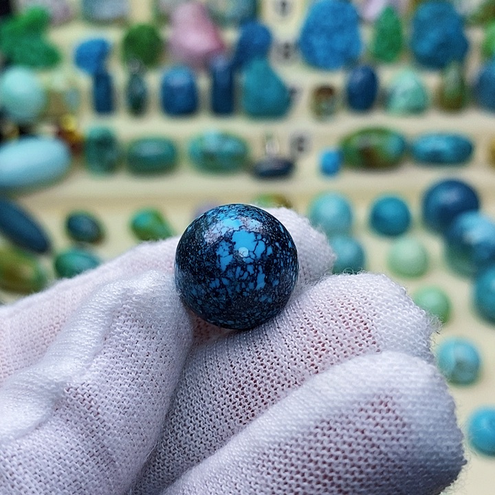 绿松石配饰未镶嵌