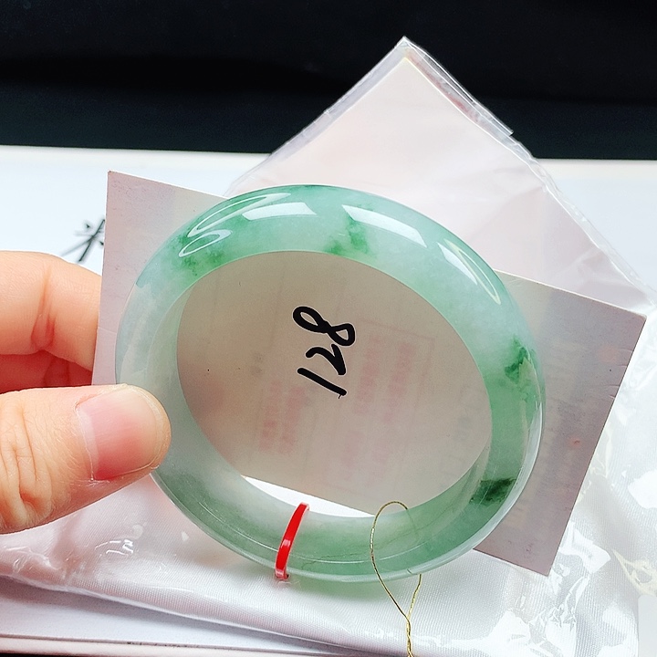 翡翠手镯未镶嵌57➕圈口