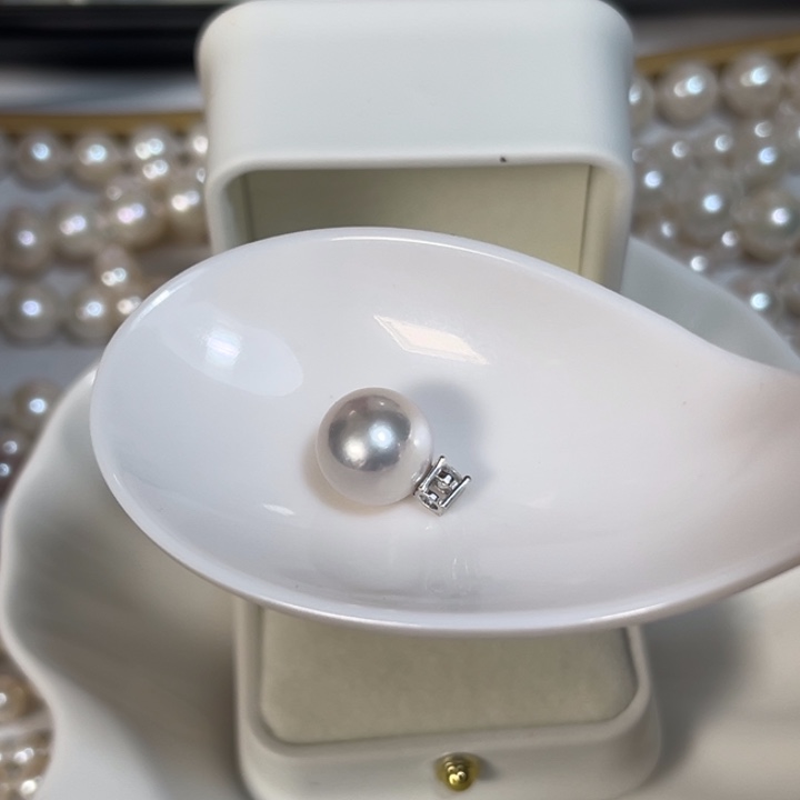 淡水珍珠颈饰银S925镶嵌魔*