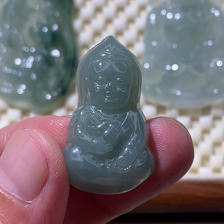 翡翠未镶嵌颈饰宝宝佛