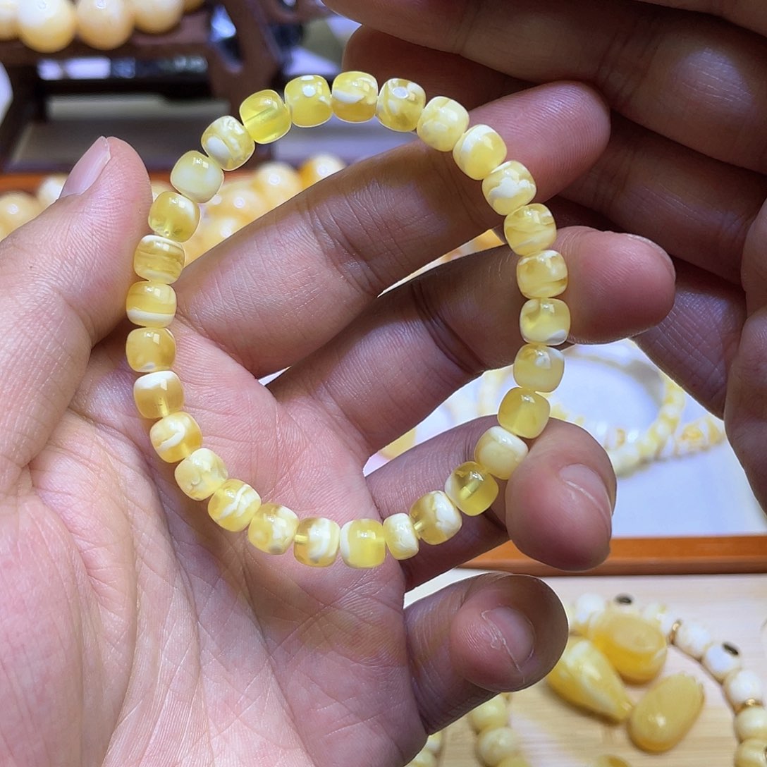 未镶嵌蜜蜡手串7mm金瓷白