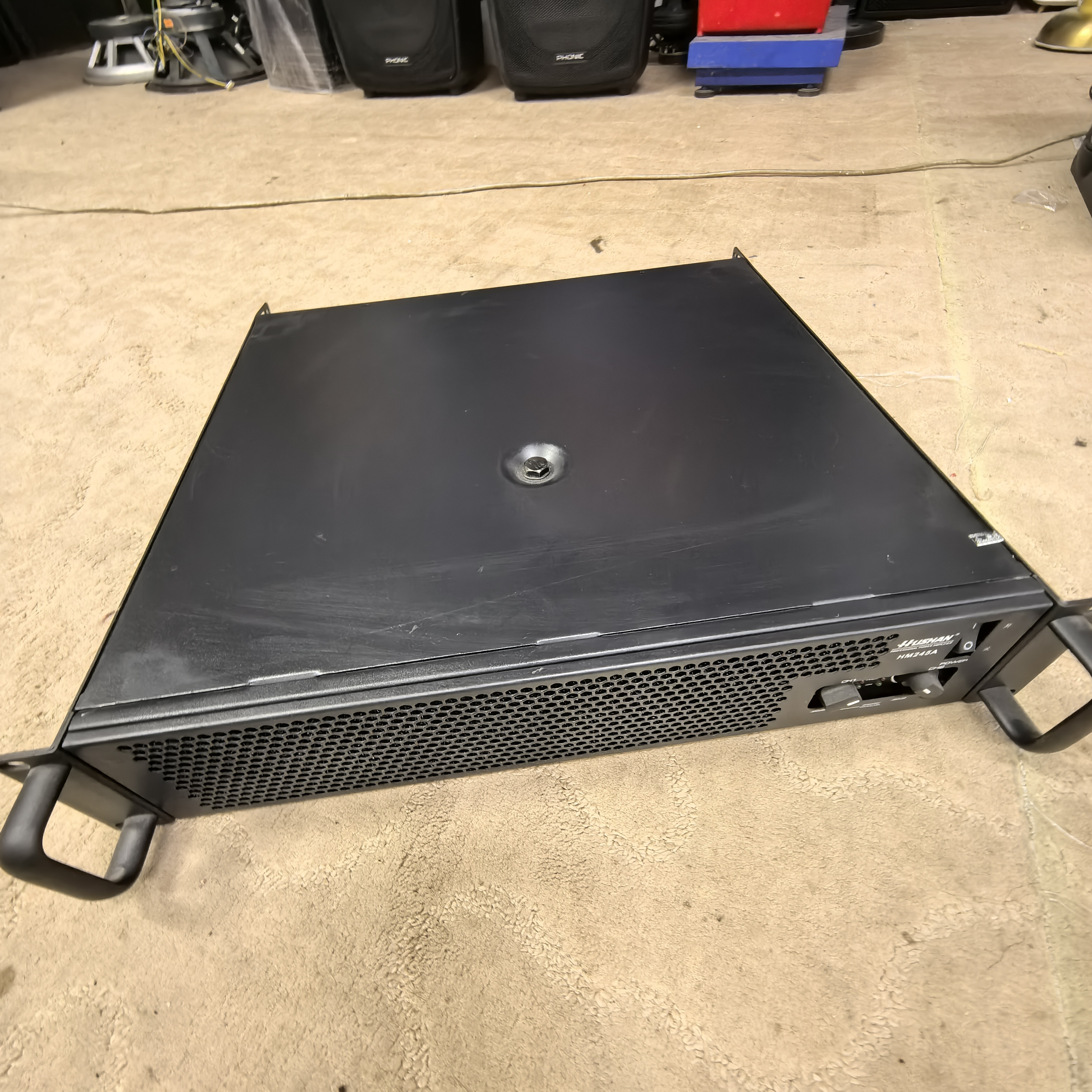 不包邮，湖山功放，单边800w。保修1个月。