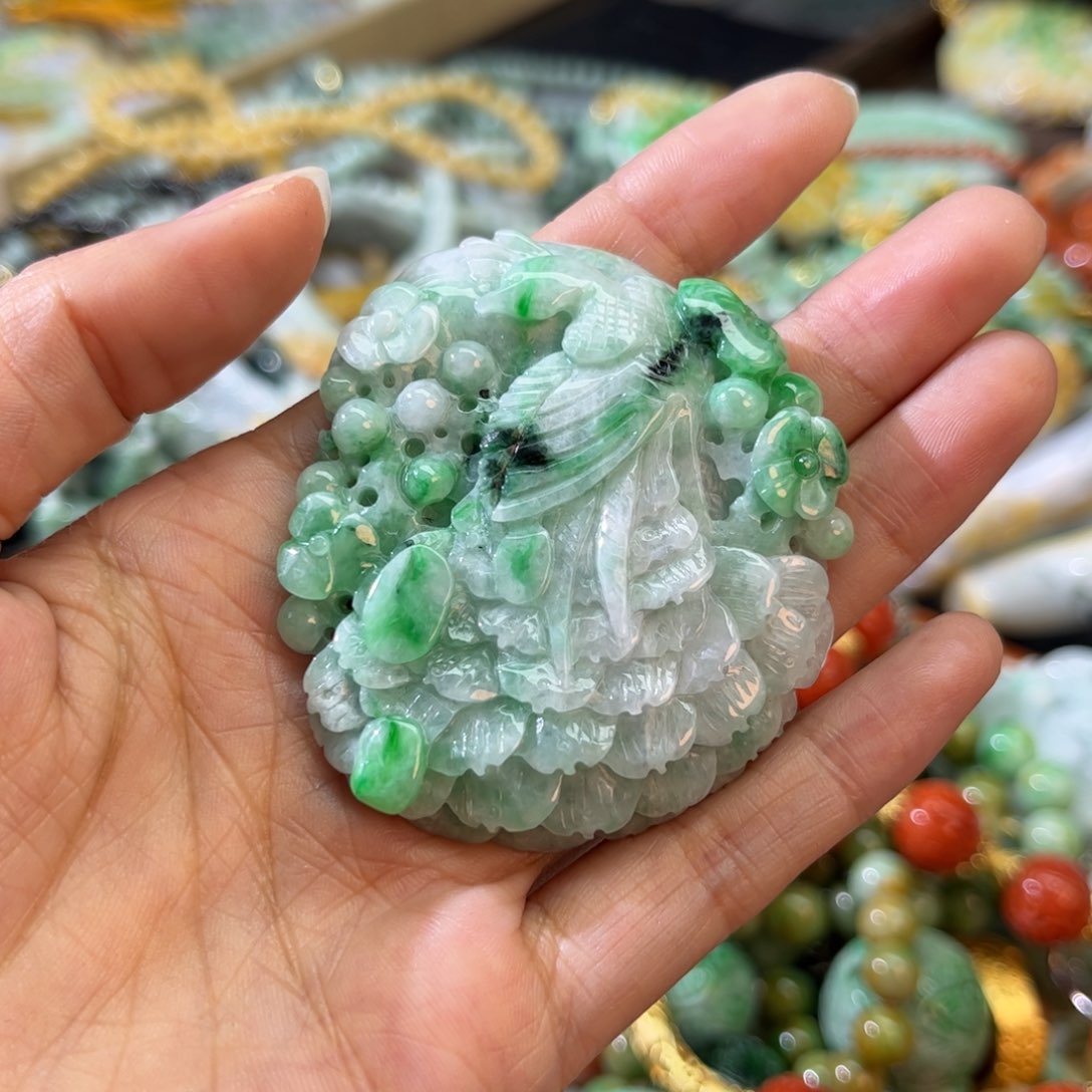 翡翠颈饰未镶嵌待编款