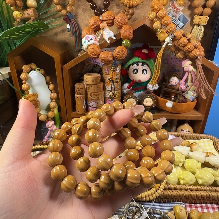 猴头核桃吊坠鲨鱼背（反油）