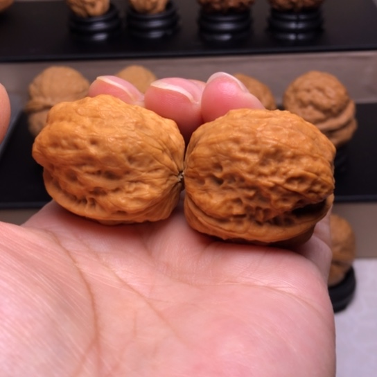 文玩核桃把件龙脊妖蟾6