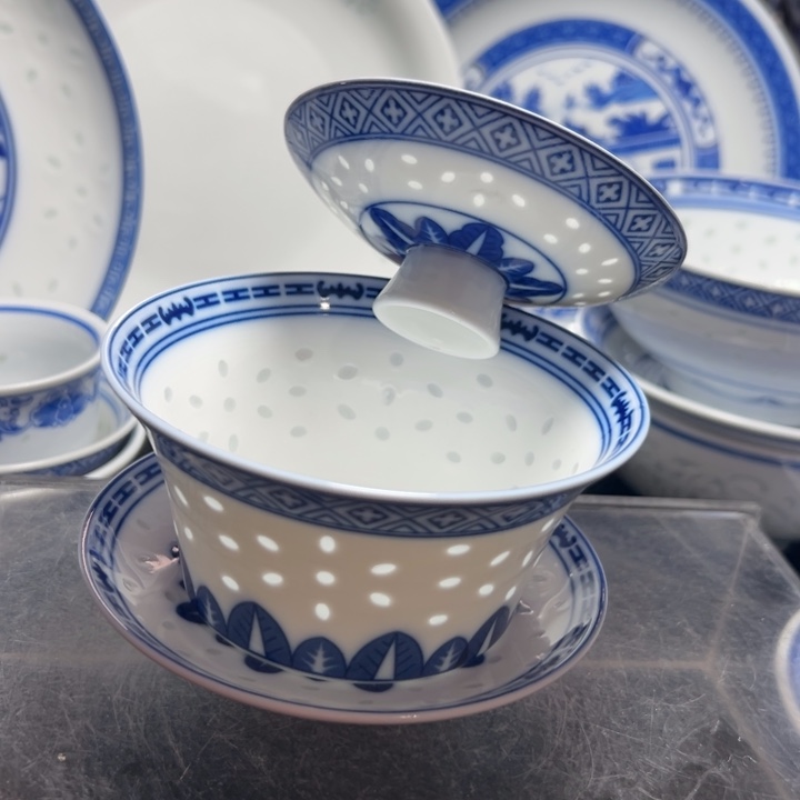 碗青花玲珑三才盖碗