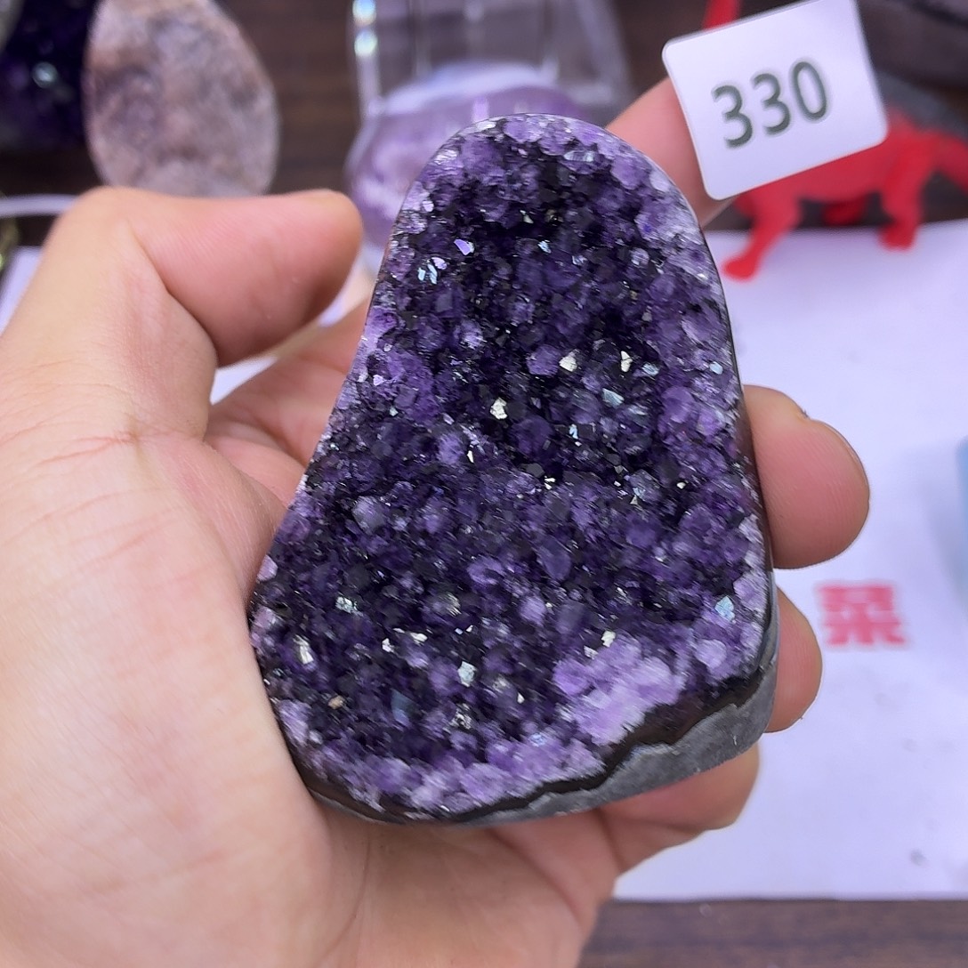 紫晶未镶嵌大型摆件（非配饰）