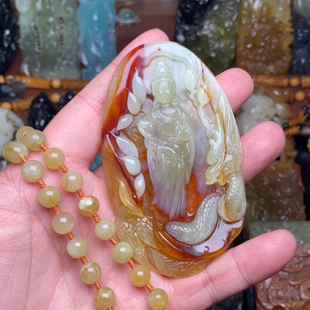 ****鑫蛇纹石玉未镶嵌颈饰