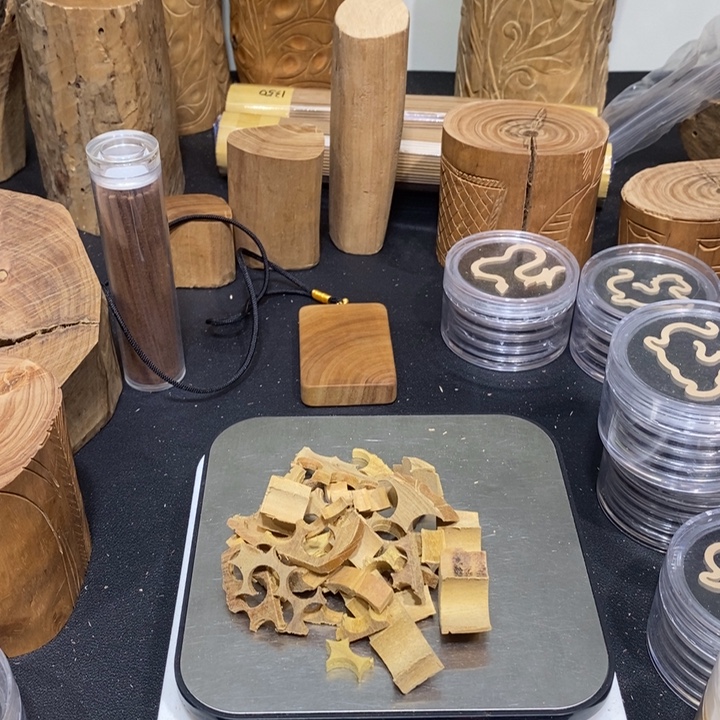 布***衣木雕花料保真碎料1.9