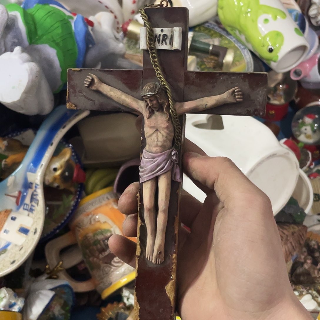 摆件  瑕疵。磕碰。       