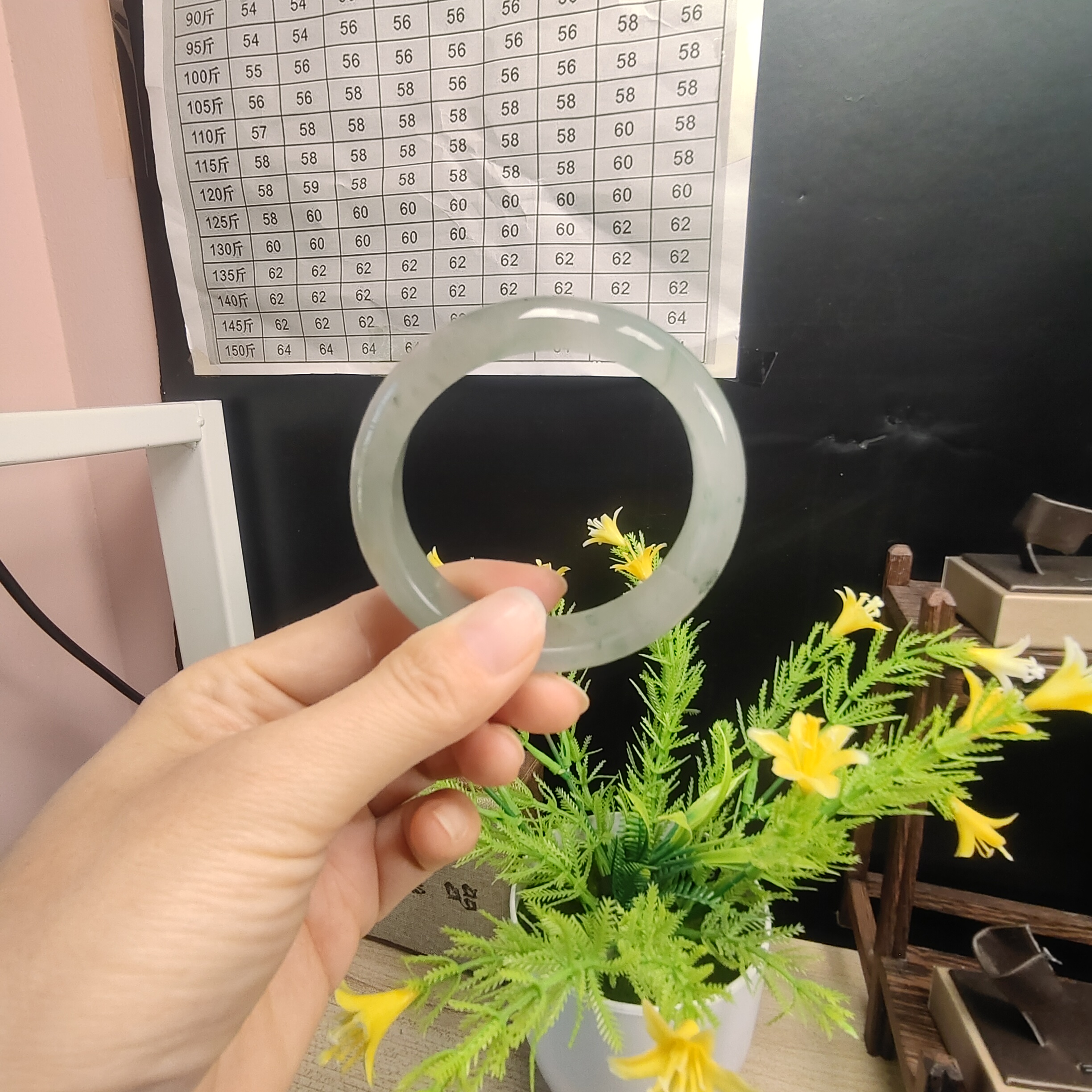 53圈口纯天然非洲翠  清浅温柔透亮