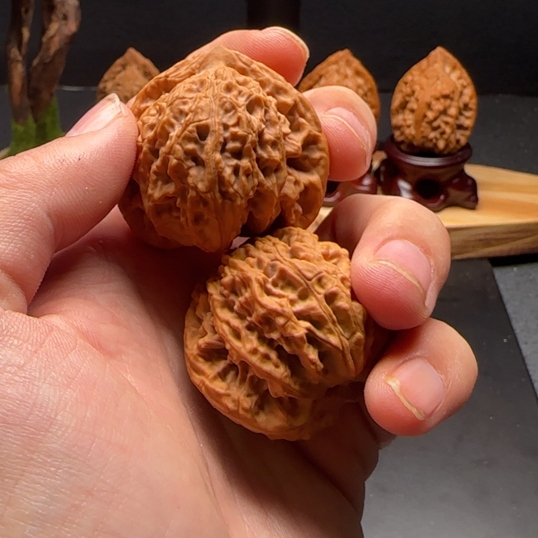 核桃老款狮子头三角