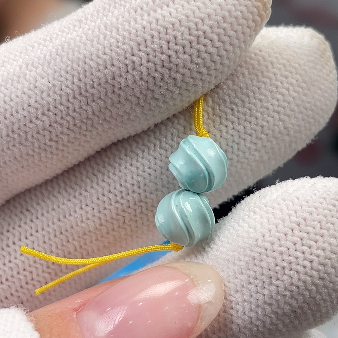 绿松石未镶嵌挂件