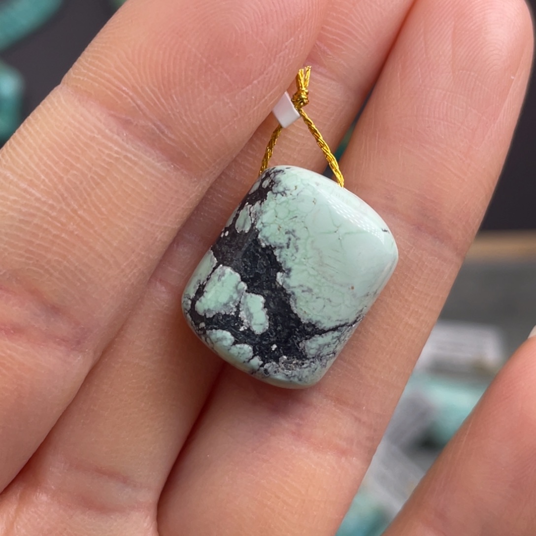 未镶嵌绿松石珠宝奇石